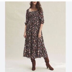 Ann Taylor navy Floral Long Sleeve square neck smocked tiered maxi dress SZ 14